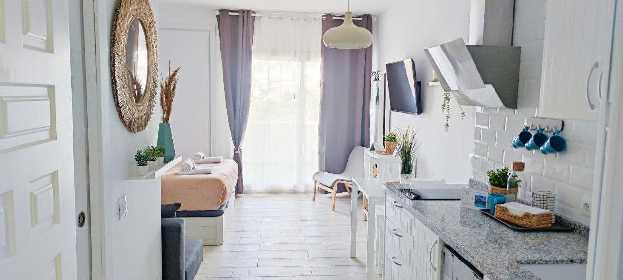 El Estudio De La Playa Benalbeach Holidays Paradise Benalmádena Eksteriør billede
