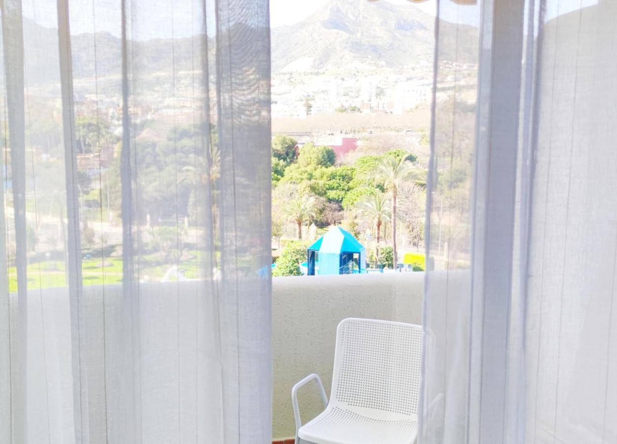 El Estudio De La Playa Benalbeach Holidays Paradise Benalmádena Eksteriør billede