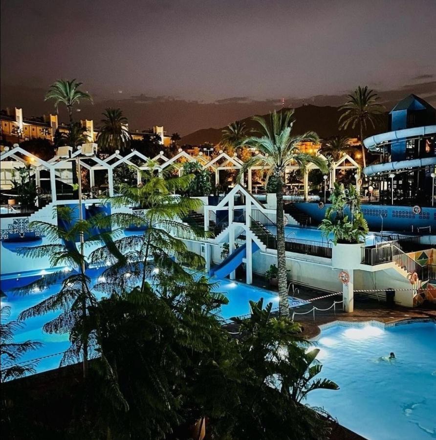 El Estudio De La Playa Benalbeach Holidays Paradise Benalmádena Eksteriør billede