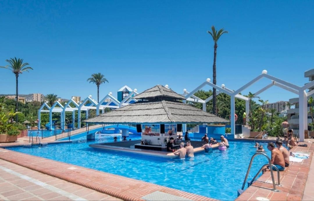 El Estudio De La Playa Benalbeach Holidays Paradise Benalmádena Eksteriør billede