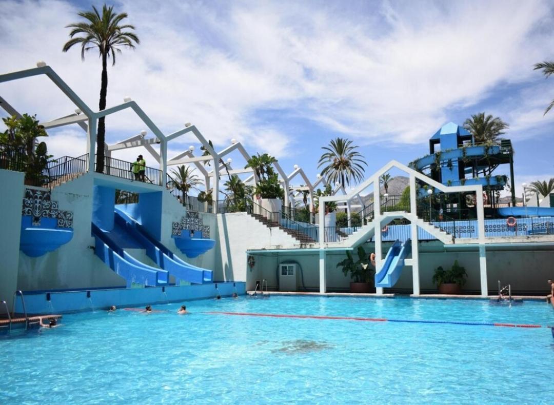 El Estudio De La Playa Benalbeach Holidays Paradise Benalmádena Eksteriør billede
